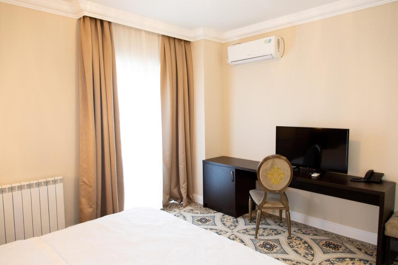 Hotel Palace Severin Ντρομπέτα-Τούρνου Σεβερίν Εξωτερικό φωτογραφία