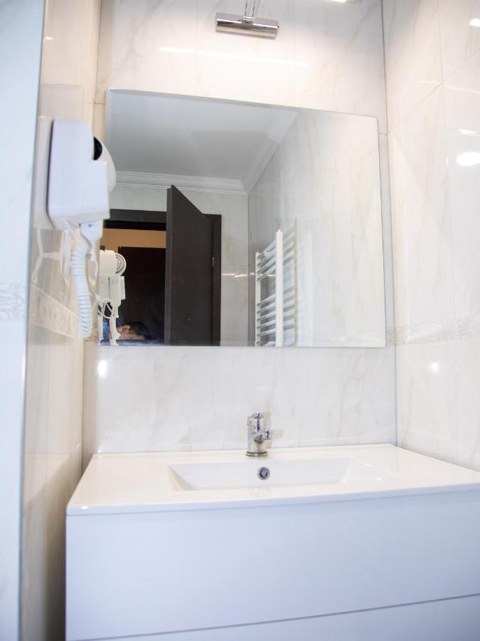 Hotel Palace Severin Ντρομπέτα-Τούρνου Σεβερίν Εξωτερικό φωτογραφία